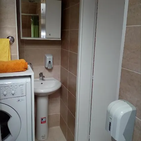 Apartmani Sara Нови Сад Екстериор снимка