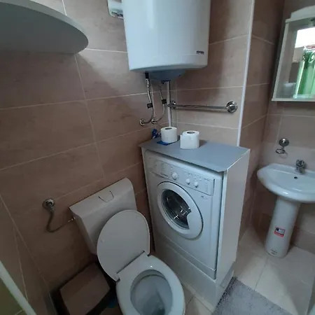 Apartmani Sara Нови Сад Екстериор снимка